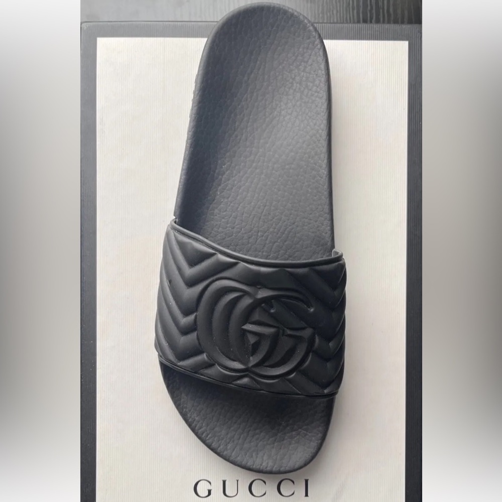 Matelasse Gucci slides